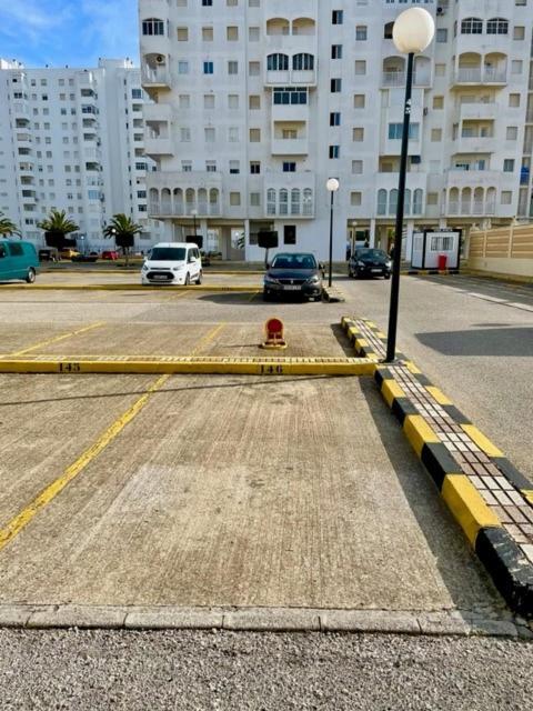 Gatu Salada, Junto La Playa, Parking, Terraza, Aire Acc, Piscina, Wifi Solo Familias O Grupos Mayores De 25 Anos Appartement