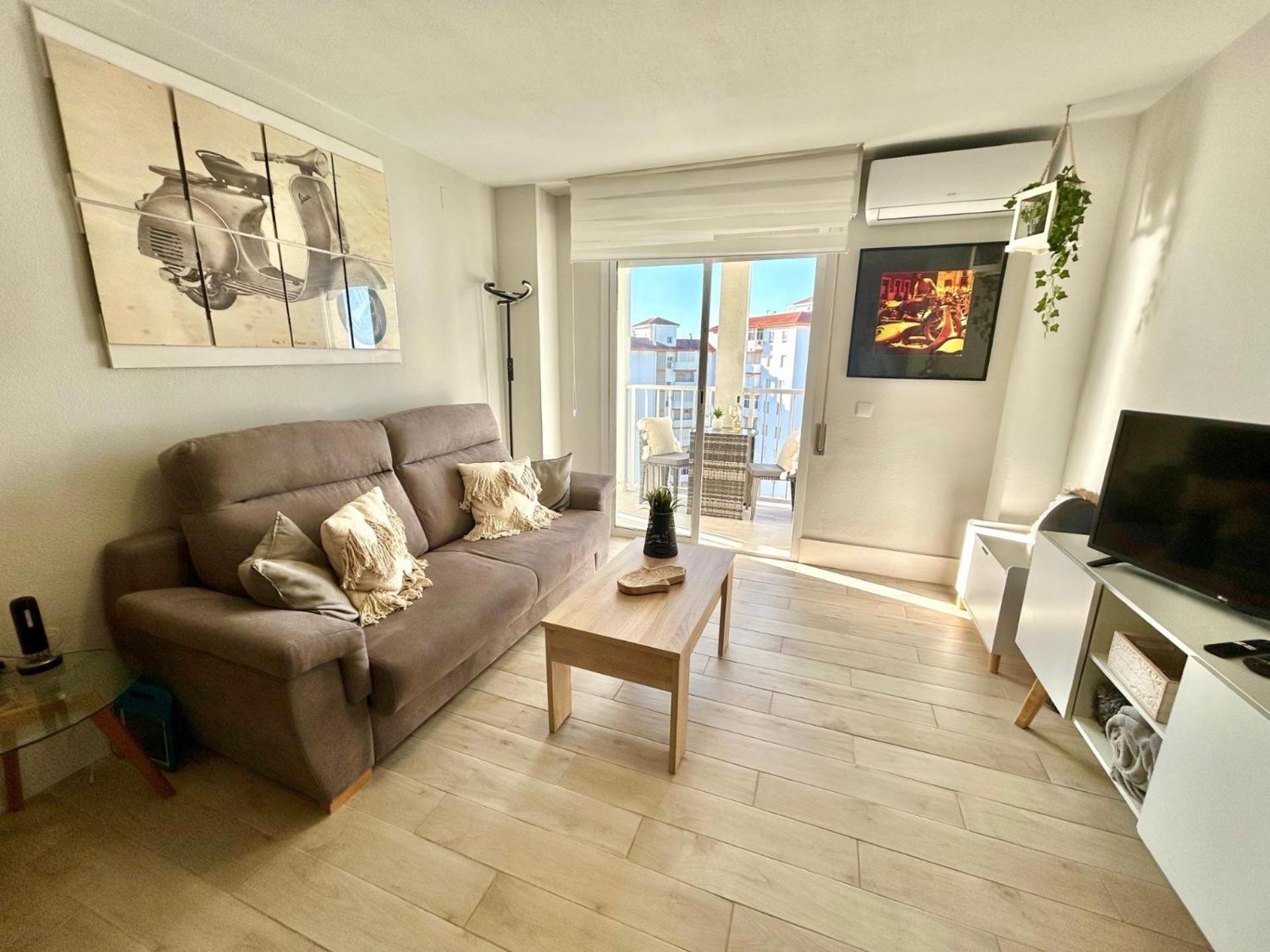 Gatu Salada, Junto La Playa, Parking, Terraza, Aire Acc, Piscina, Wifi Solo Familias O Grupos Mayores De 25 Anos